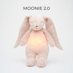 MOONIE 2.0 - THE ORGANIC HUMMING BUNNY ROSE WITH LAMP