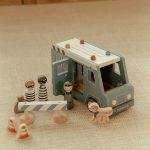 Mașină de poliție din lemn FSC cu accesorii și polițist - Little Dutch - imagine 7