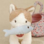 Jucărie de pluș certificată GRS – Pisică în gentuță - Little Dutch - imagine 8