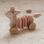 Jucarie din lemn FSC cu roti si snur pentru tras - Caprioara - Fairy Garden - Little Dutch - imagine 3