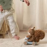Jucarie din lemn FSC cu roti si snur pentru tras - Forest Friends - Little Dutch - imagine 6