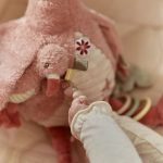 Jucarie senzoriala pentru bebelusi - Flamingo - Safari Friends - Activity Cuddle GRS - imagine 7